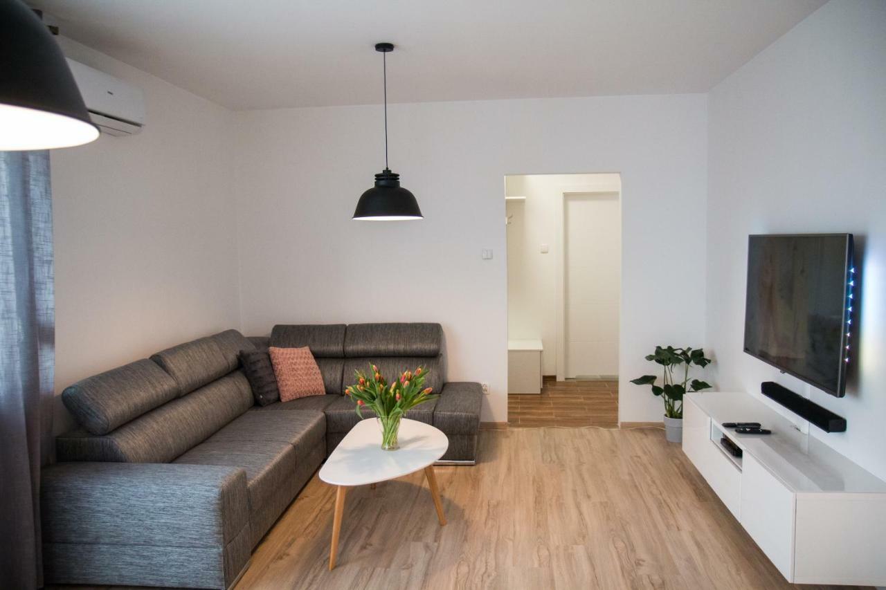 Apartament F&J Stary Toruń Exteriör bild